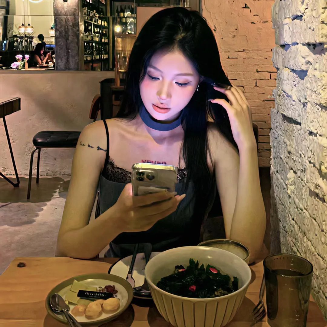 绿色椅子海报
